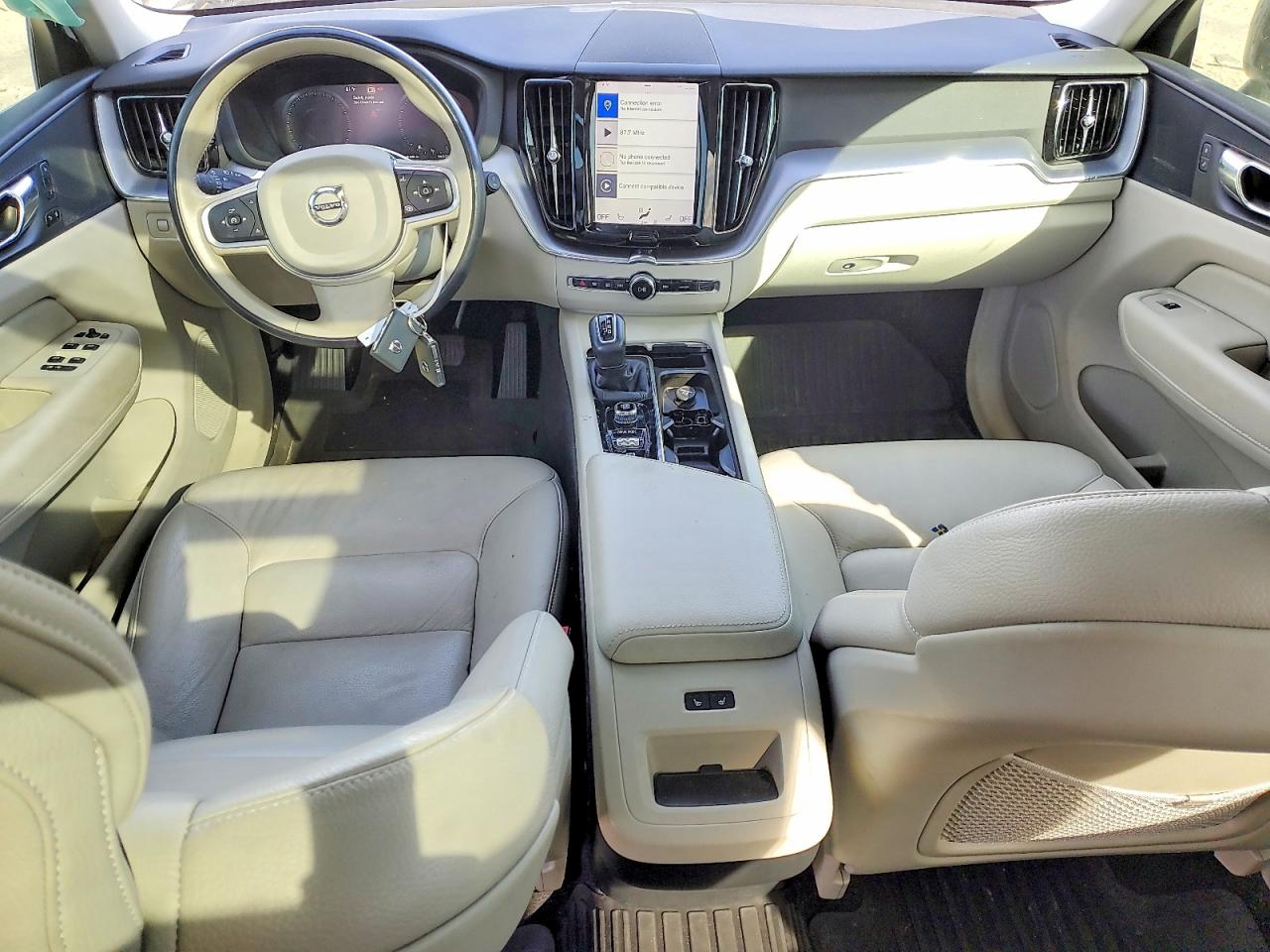 2020 VOLVO XC60 T5 MOMENTUM photo 22