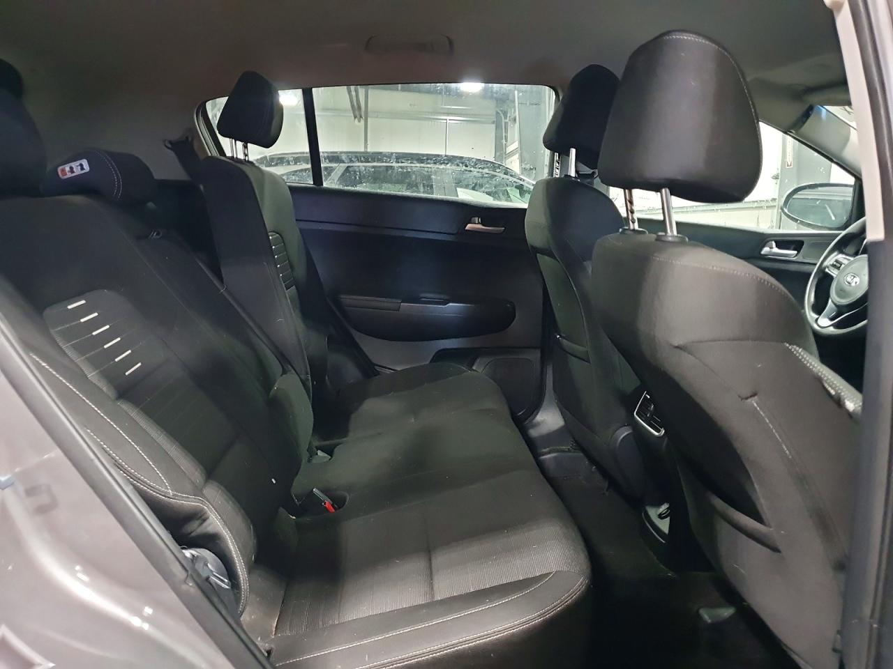 2017 KIA SPORTAGE LX photo 21
