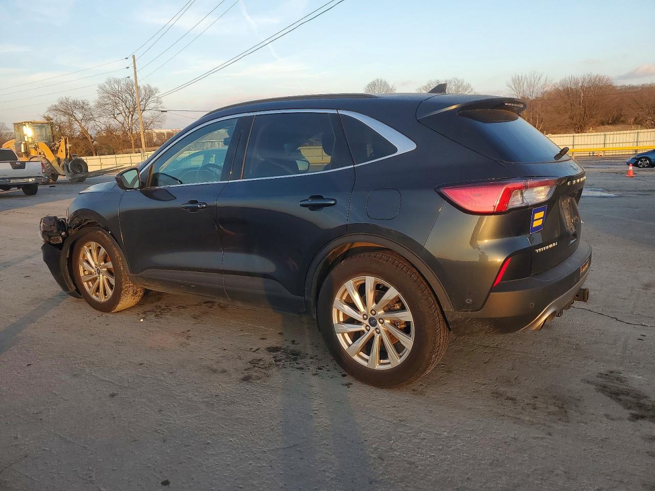 2022 FORD ESCAPE TITANIUM photo 2