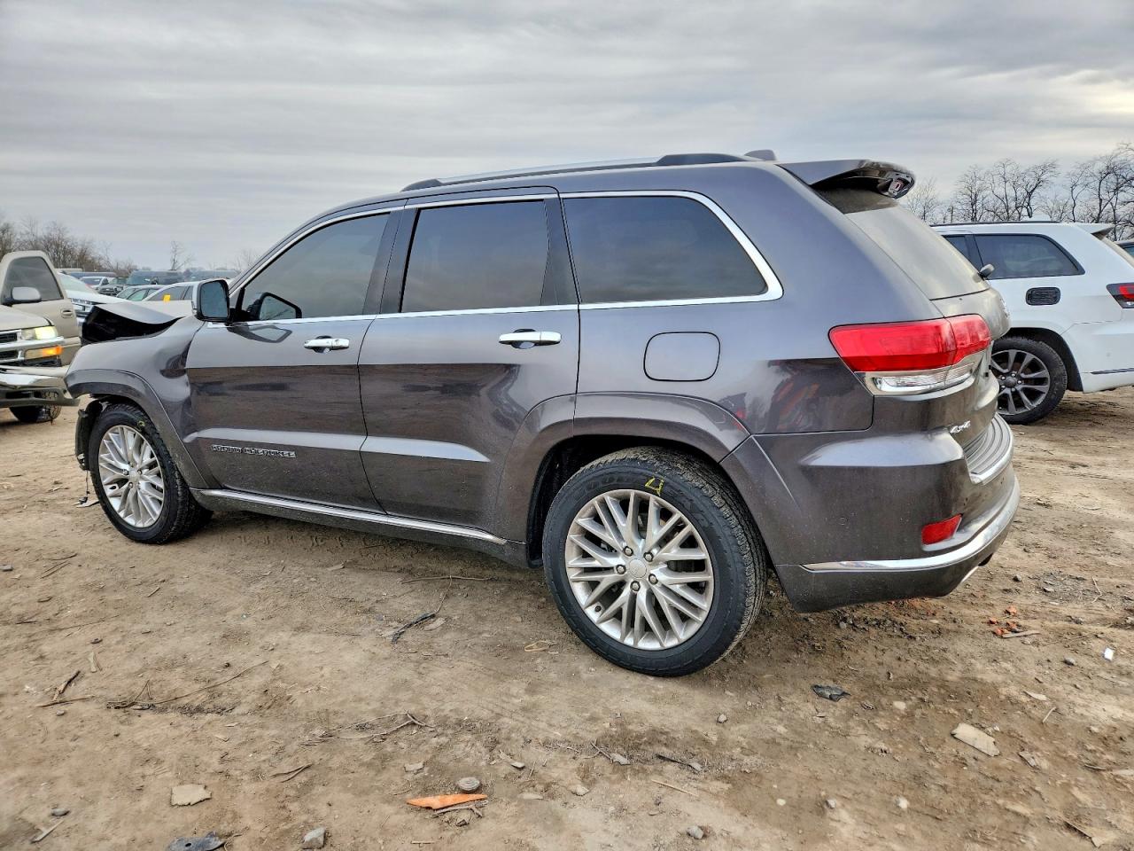 2018 JEEP GRAND CHEROKEE SUMMIT photo 2