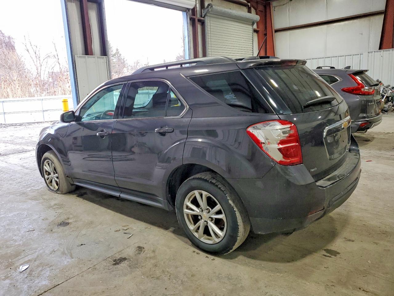 2016 CHEVROLET EQUINOX LT photo 2