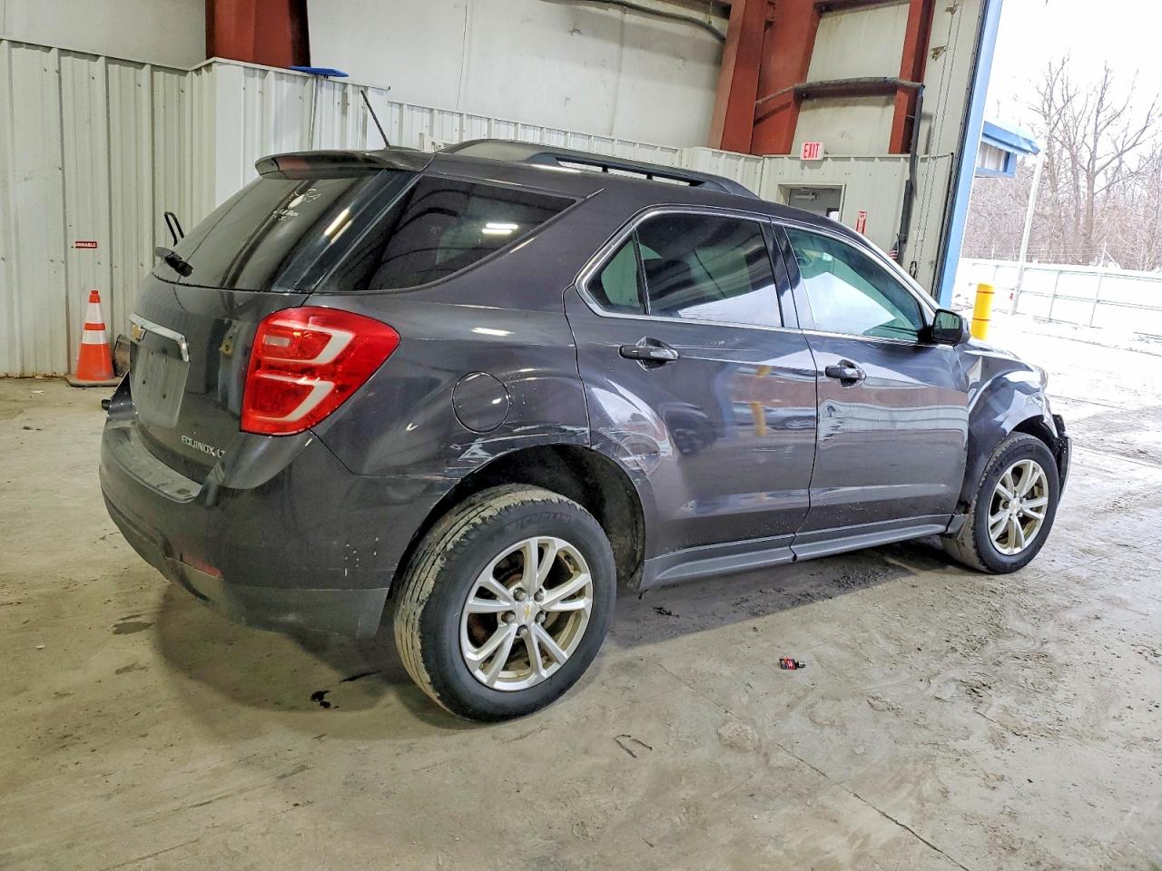 2016 CHEVROLET EQUINOX LT photo 3