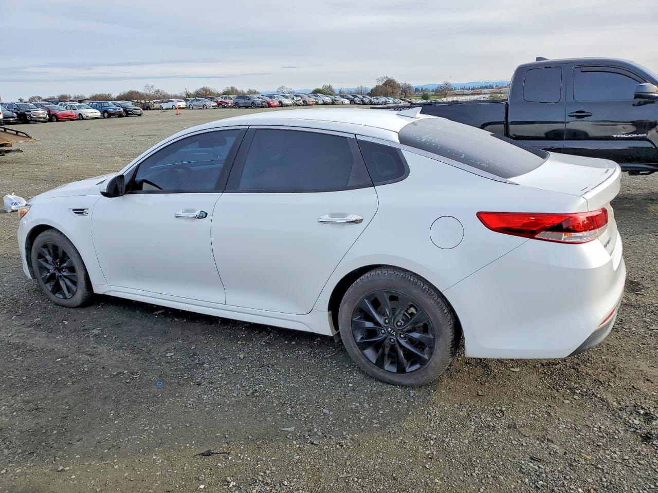 2016 KIA OPTIMA LX photo 2