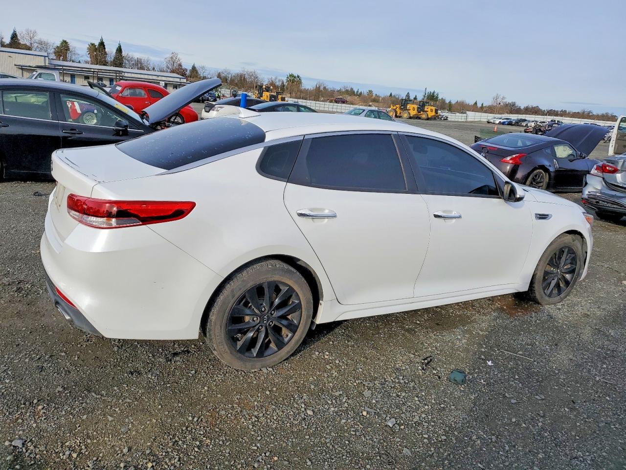 2016 KIA OPTIMA LX photo 3