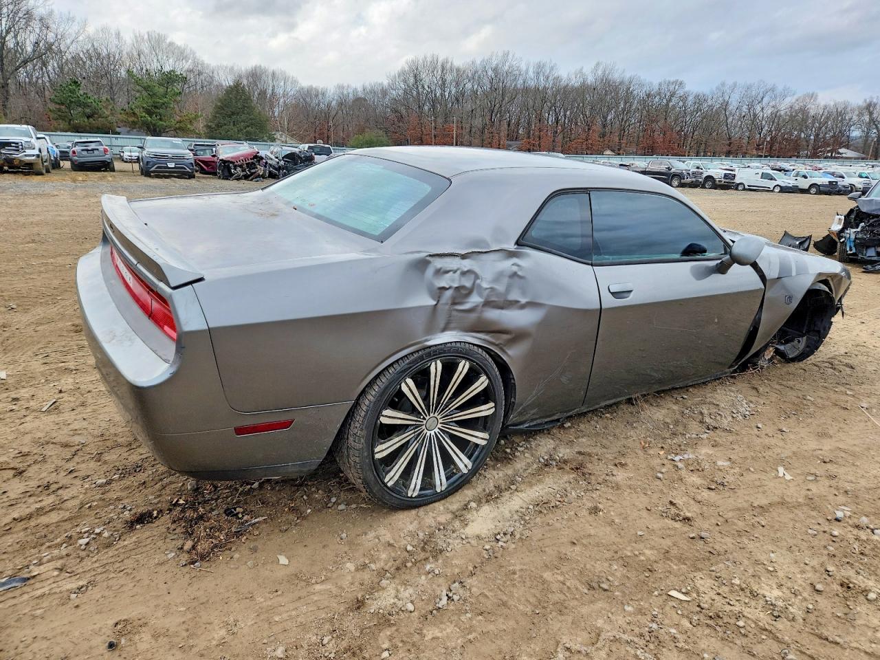 2012 DODGE CHALLENGER SXT photo 3
