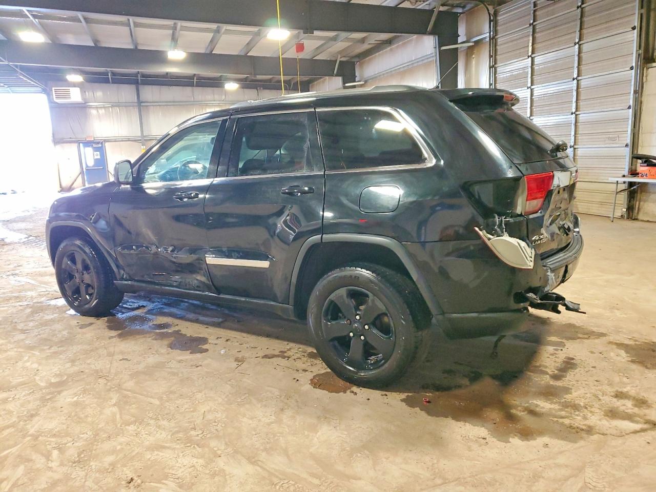 2012 JEEP GRAND CHEROKEE LAREDO photo 4