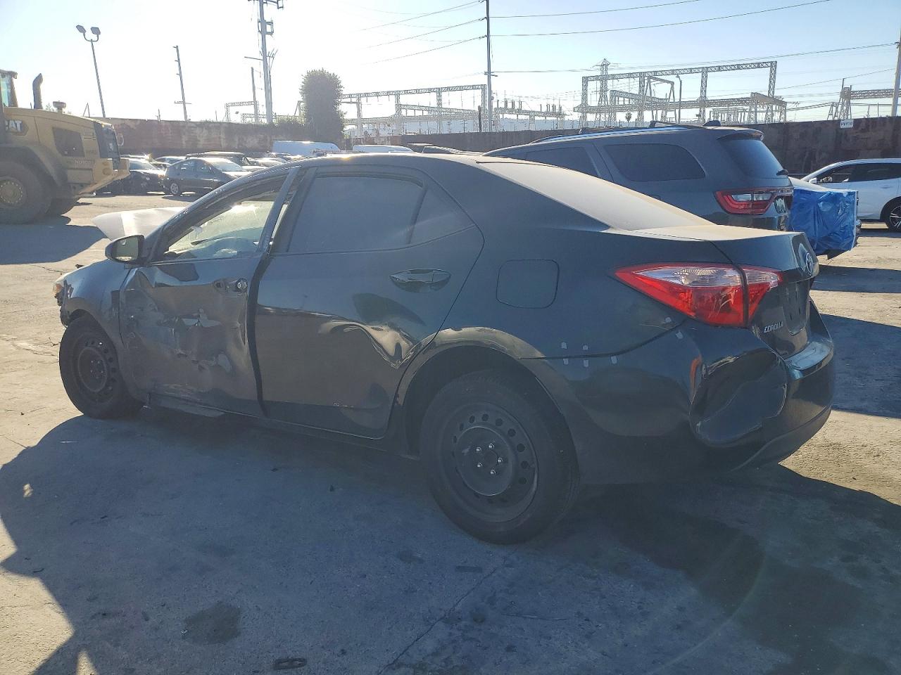 2017 TOYOTA COROLLA LE photo 2