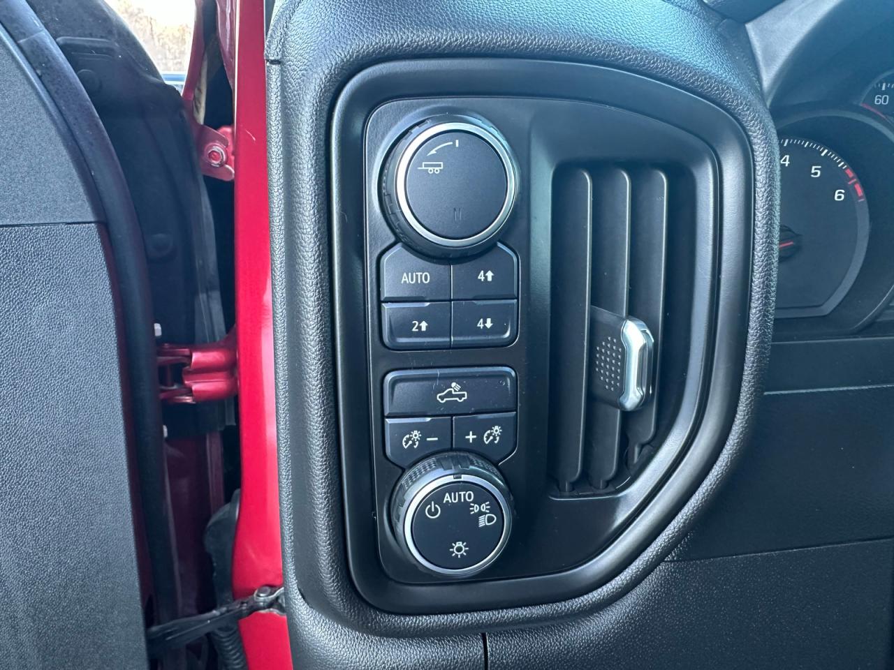 2020 CHEVROLET SILVERADO K1500 TRAIL BOSS CUSTOM photo 12