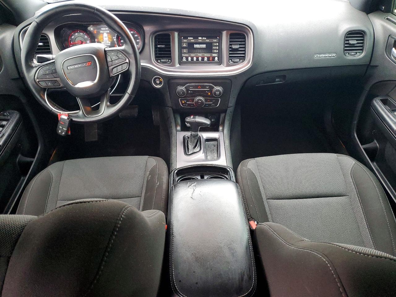 2020 DODGE CHARGER SXT photo 15