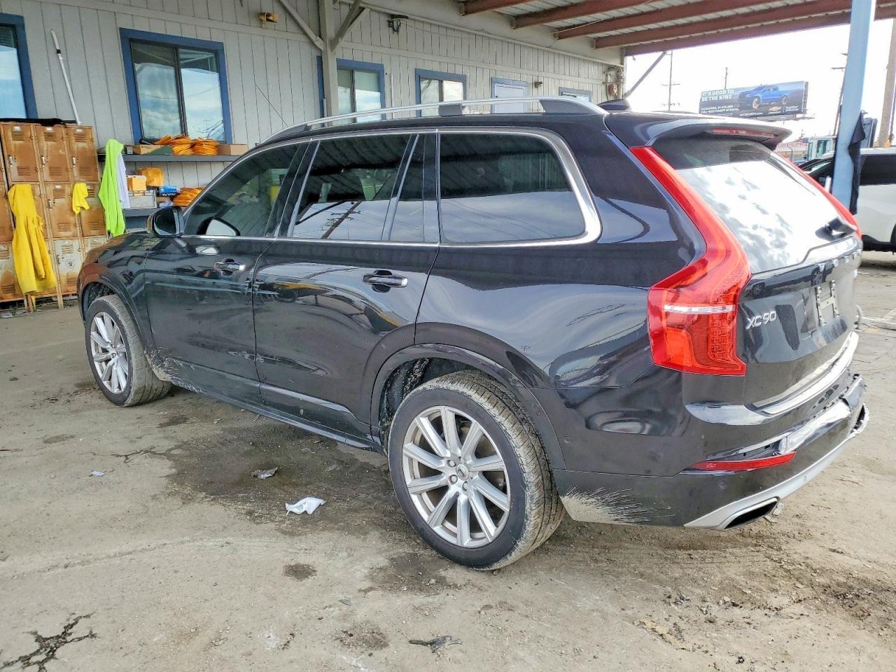 2016 VOLVO XC90 T6 photo 2