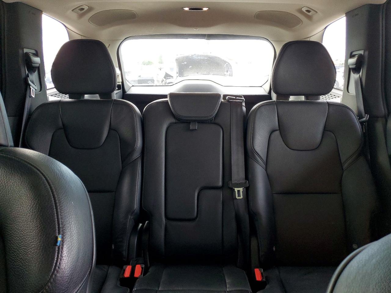 2016 VOLVO XC90 T6 photo 10