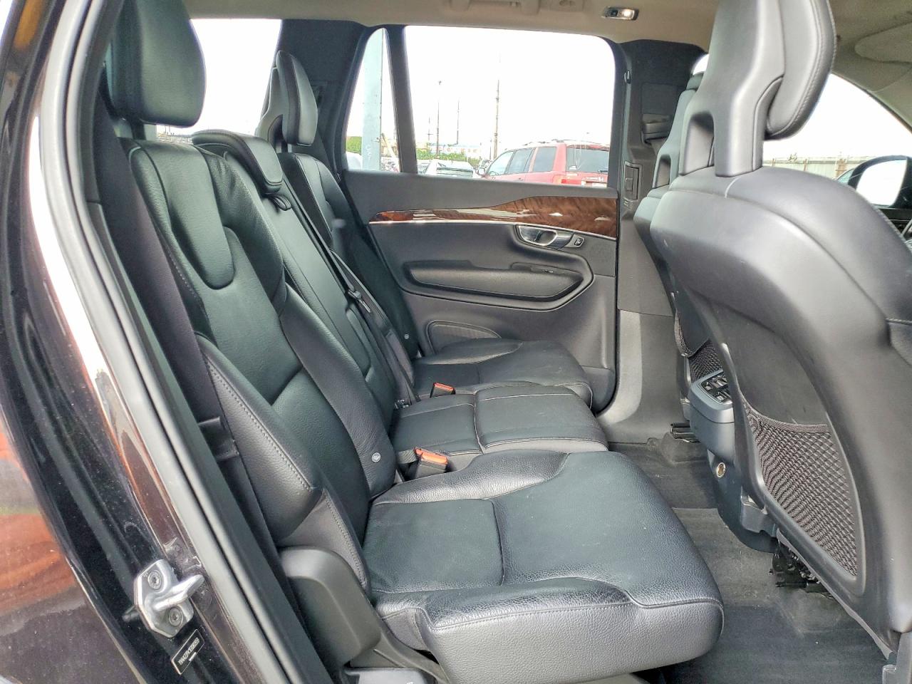 2016 VOLVO XC90 T6 photo 11