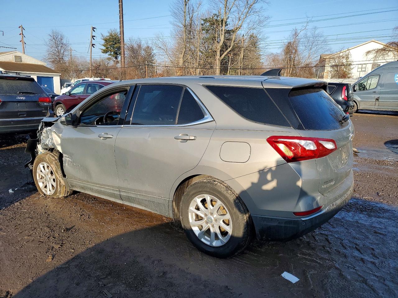 2018 CHEVROLET EQUINOX LT photo 2