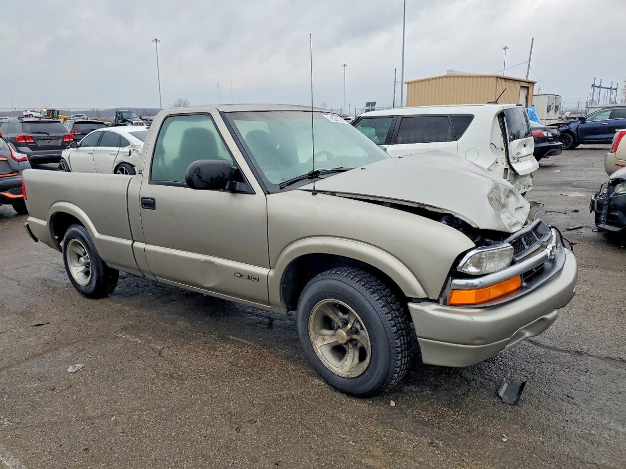 1999 CHEVROLET S TRUCK S10 photo 4