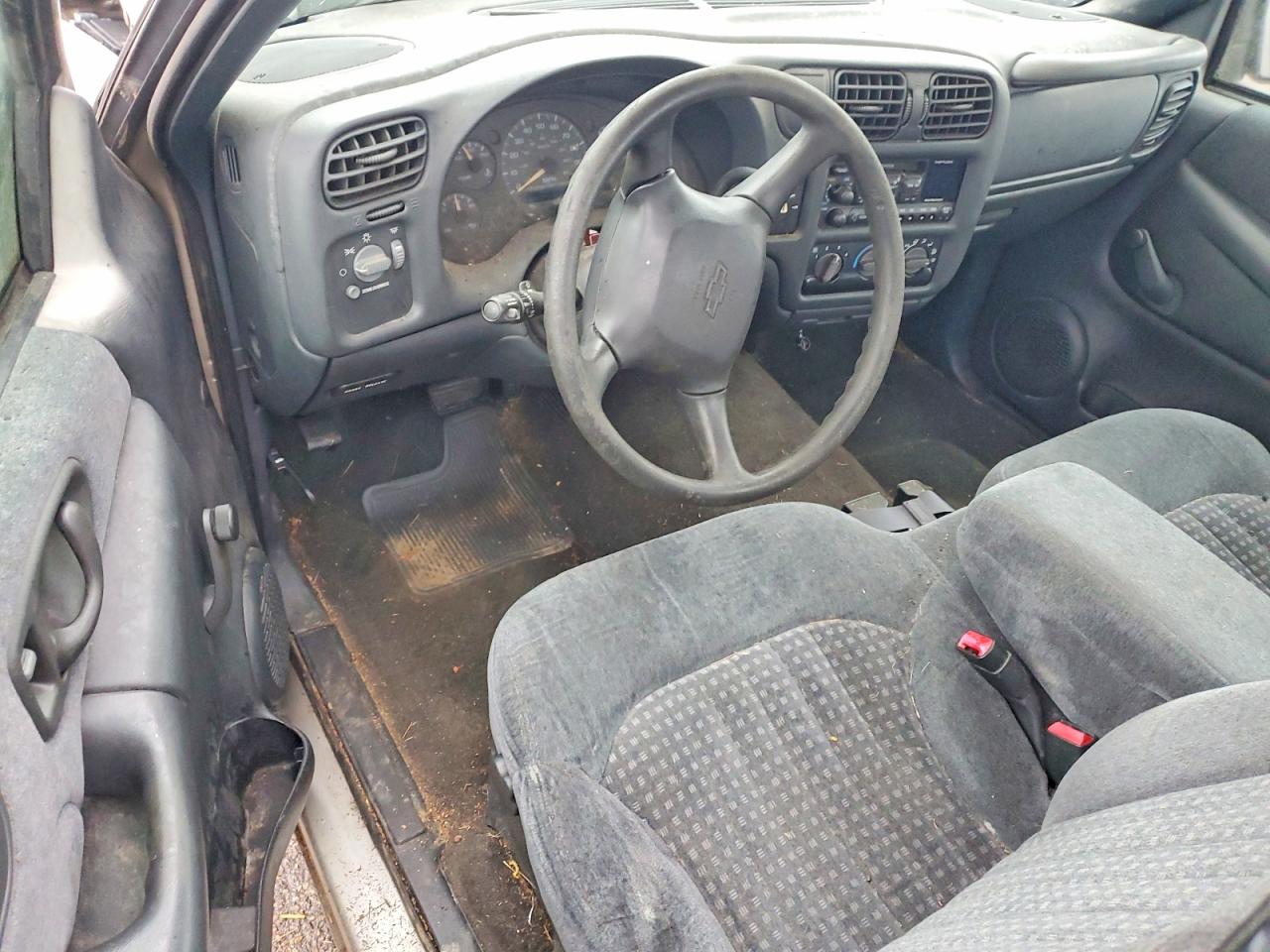 1999 CHEVROLET S TRUCK S10 photo 8