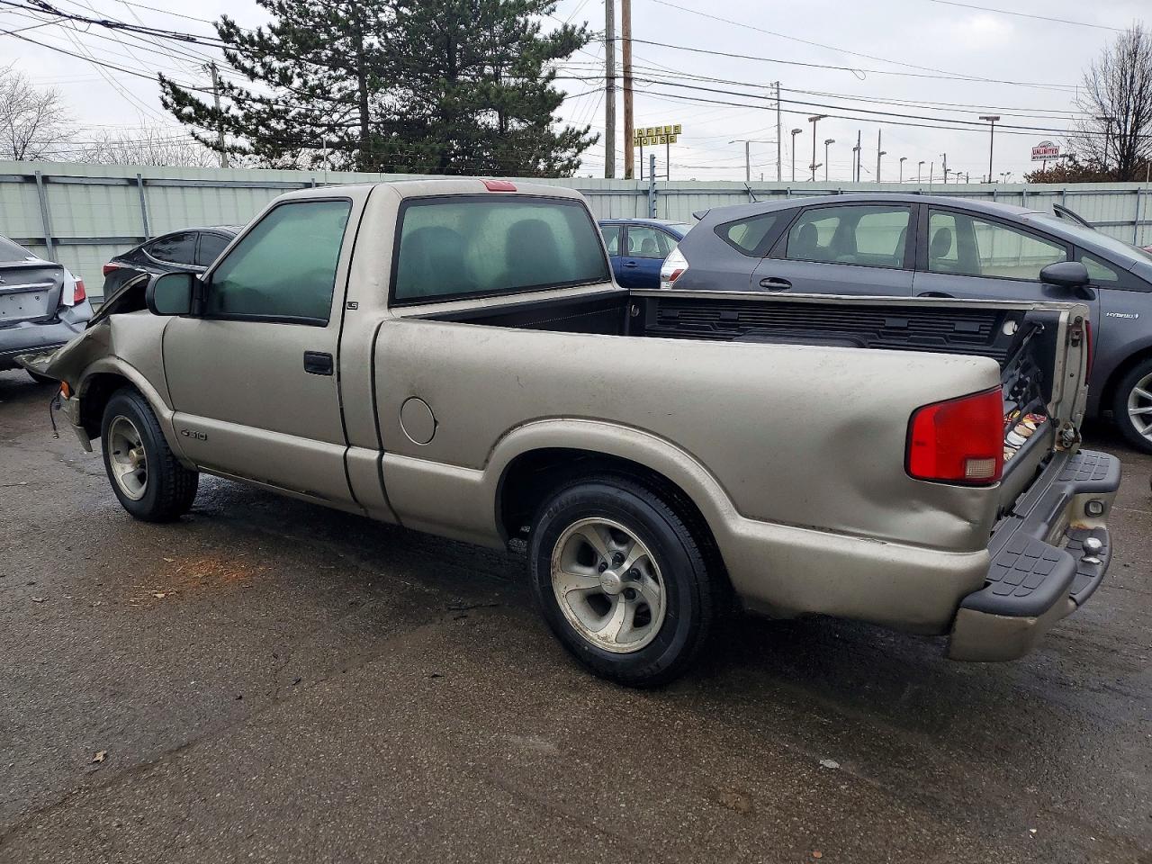 1999 CHEVROLET S TRUCK S10 photo 2