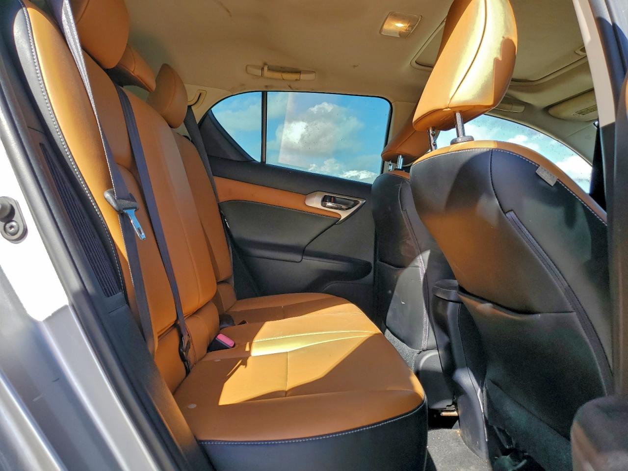 2015 LEXUS CT 200 photo 10