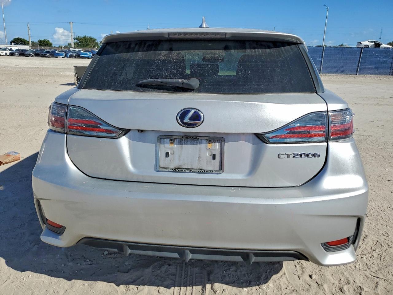 2015 LEXUS CT 200 photo 6