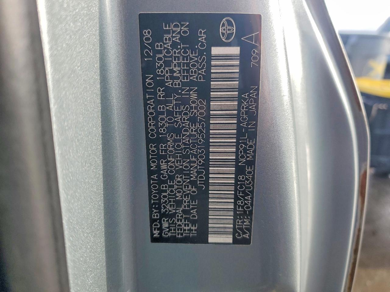 2009 TOYOTA YARIS photo 12