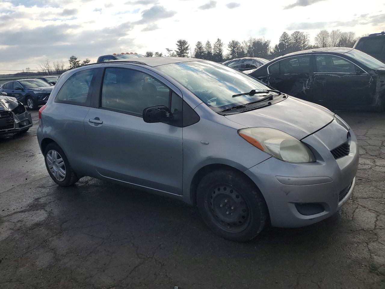 2009 TOYOTA YARIS photo 4