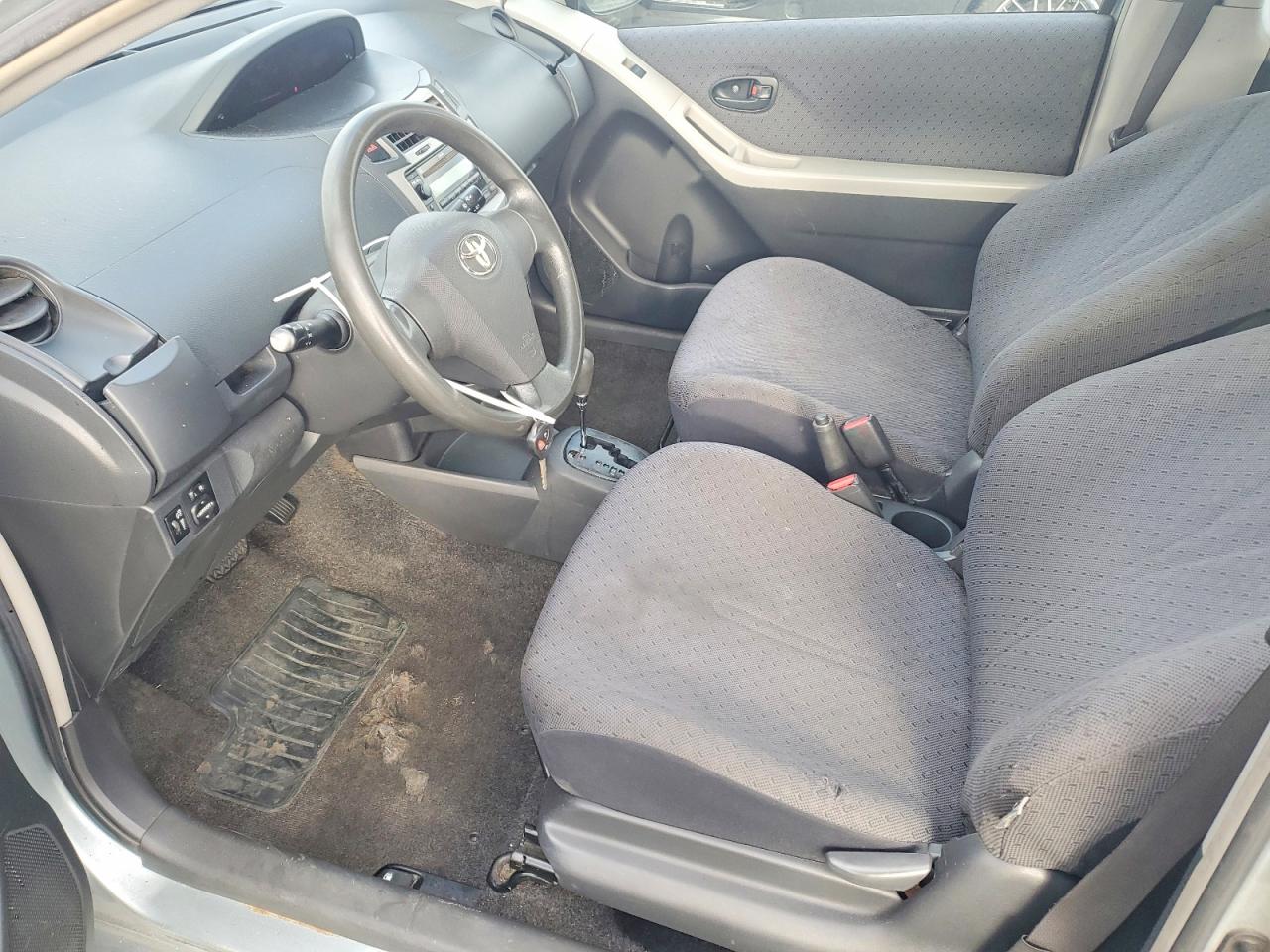 2009 TOYOTA YARIS photo 7