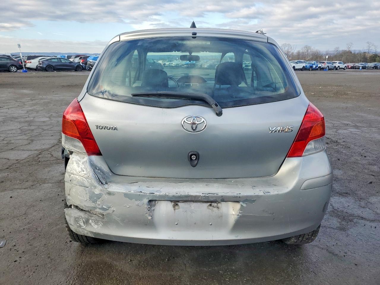 2009 TOYOTA YARIS photo 6
