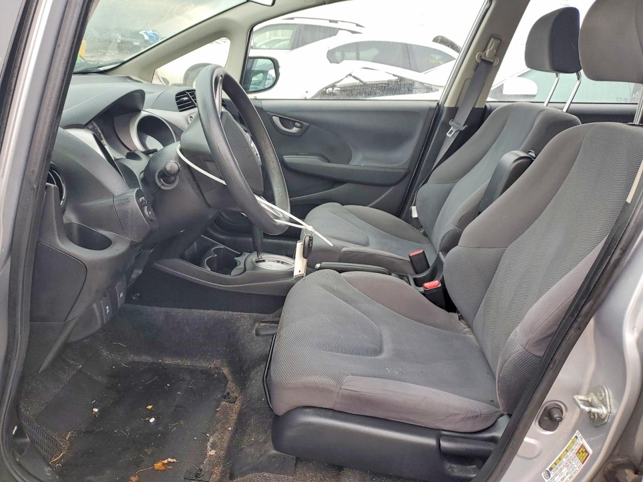 2013 HONDA FIT photo 7