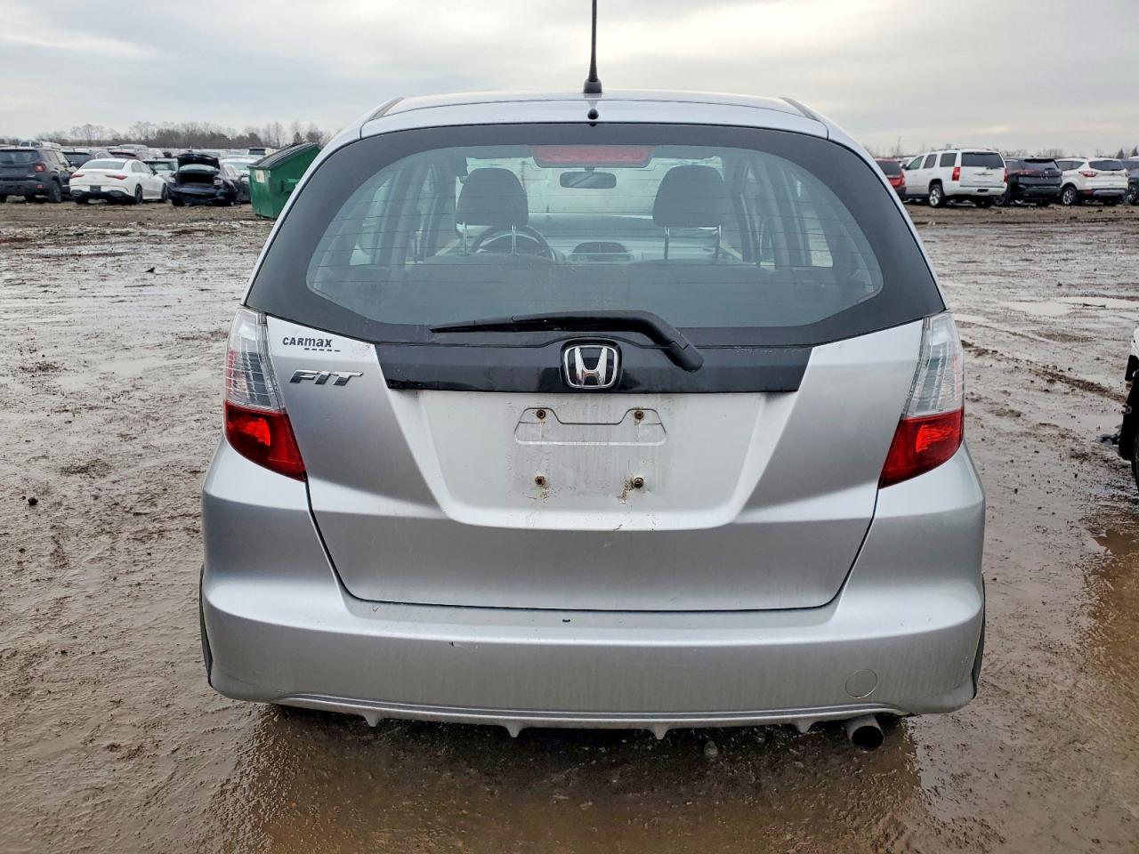 2013 HONDA FIT photo 6