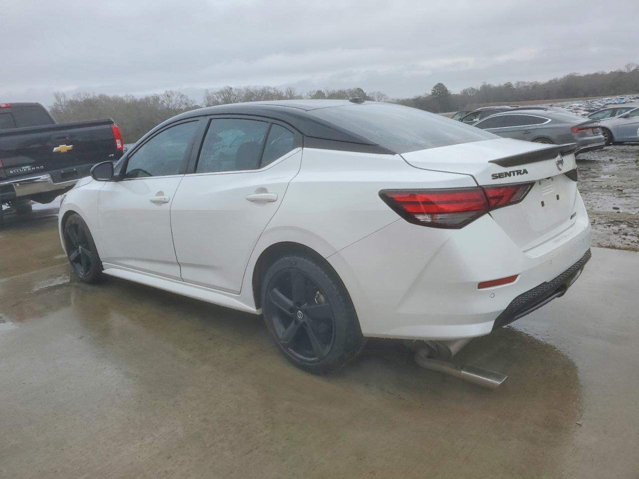 2023 NISSAN SENTRA SR photo 2