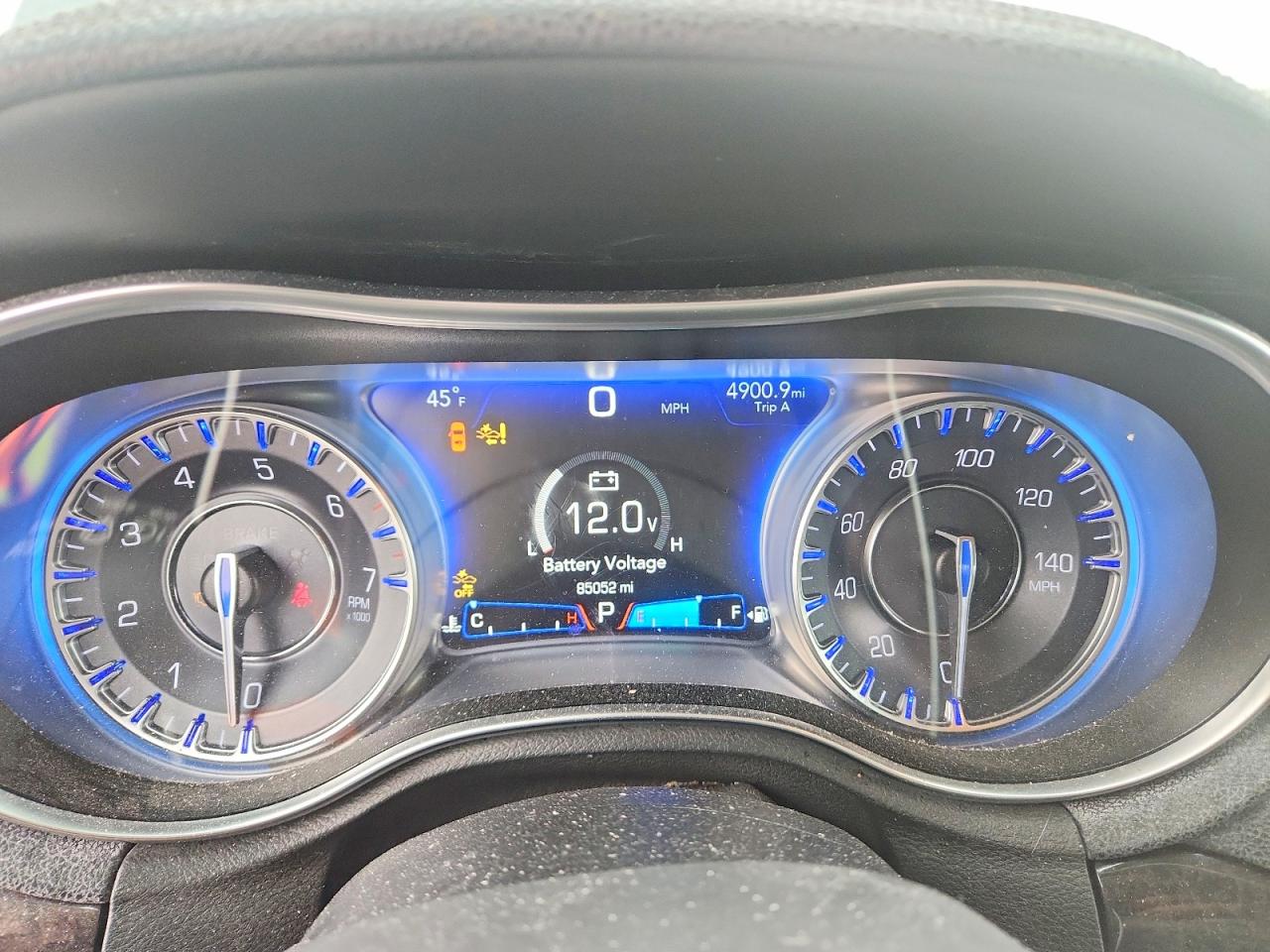 2018 CHRYSLER 300 LIMITED photo 9