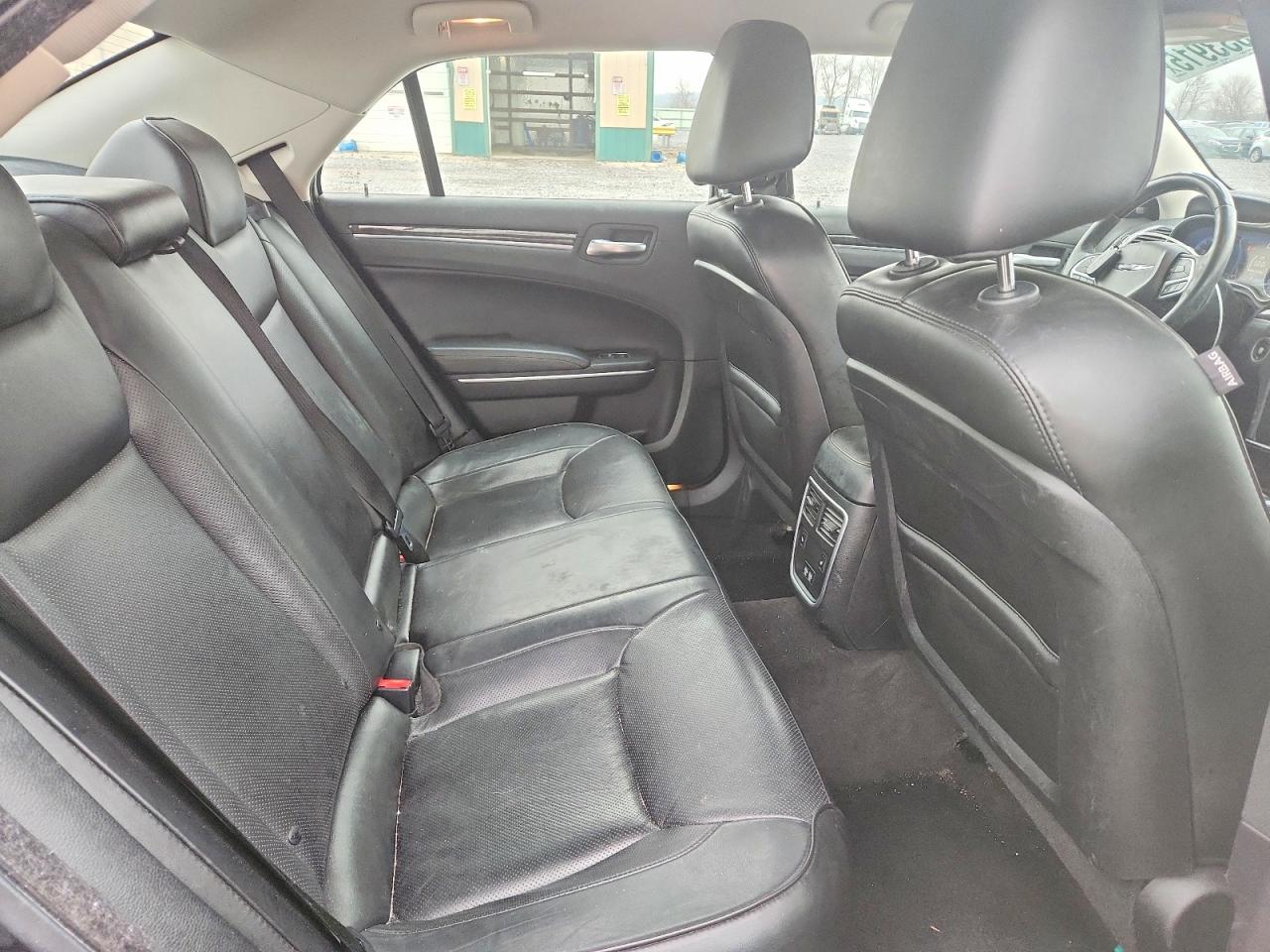 2018 CHRYSLER 300 LIMITED photo 10