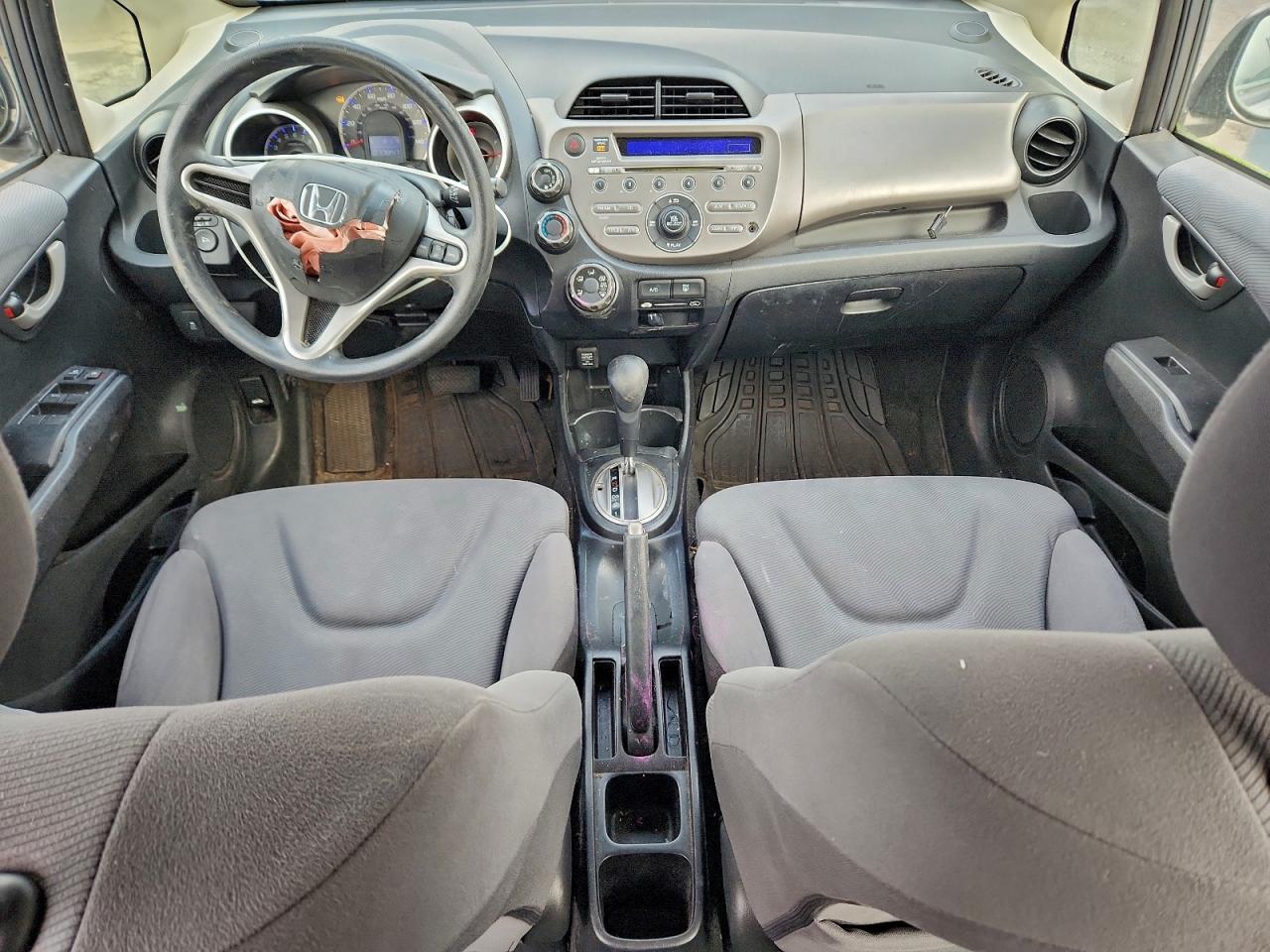 2013 HONDA FIT photo 8