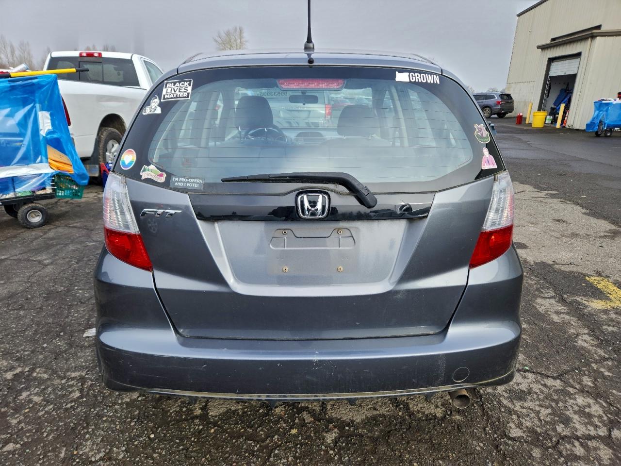 2013 HONDA FIT photo 6