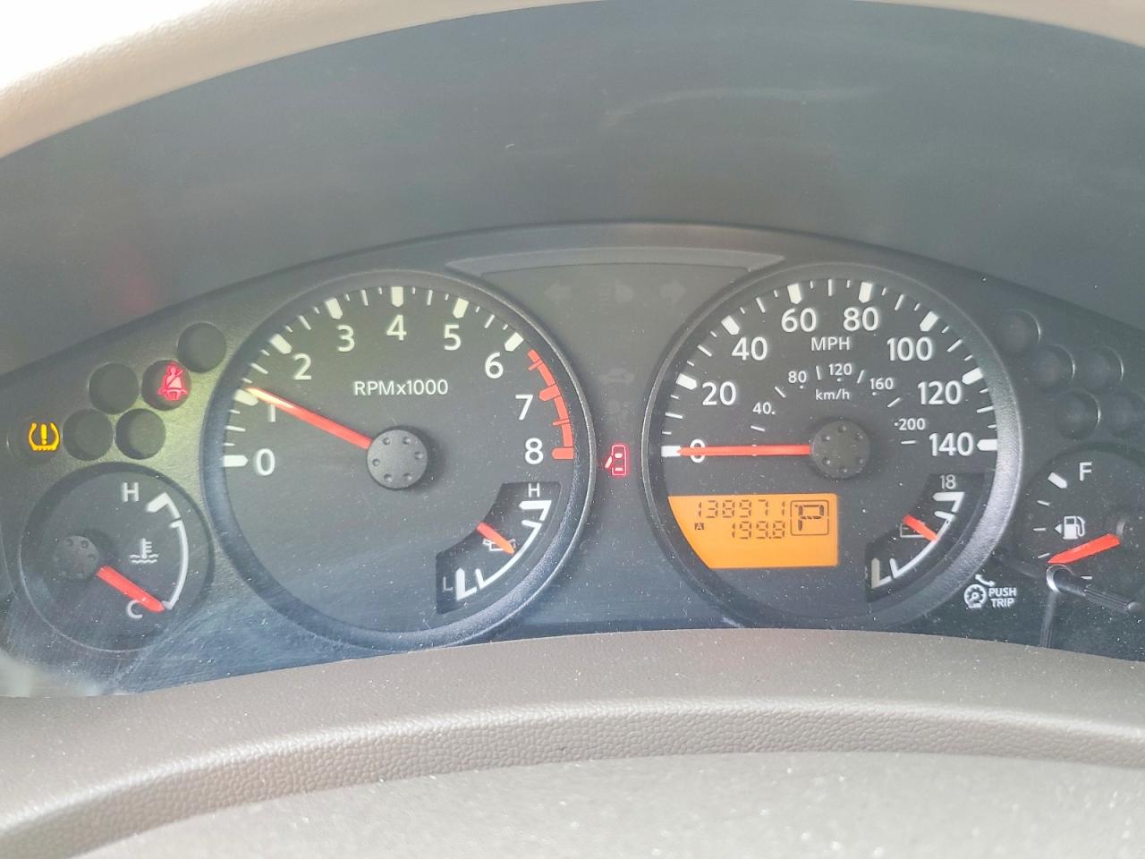 2010 NISSAN FRONTIER CREW CAB SE photo 9
