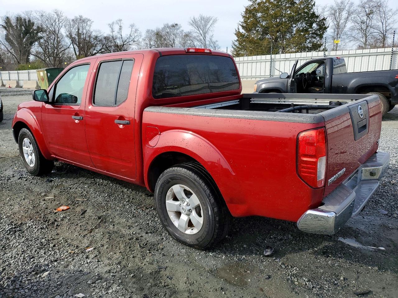 2010 NISSAN FRONTIER CREW CAB SE photo 2