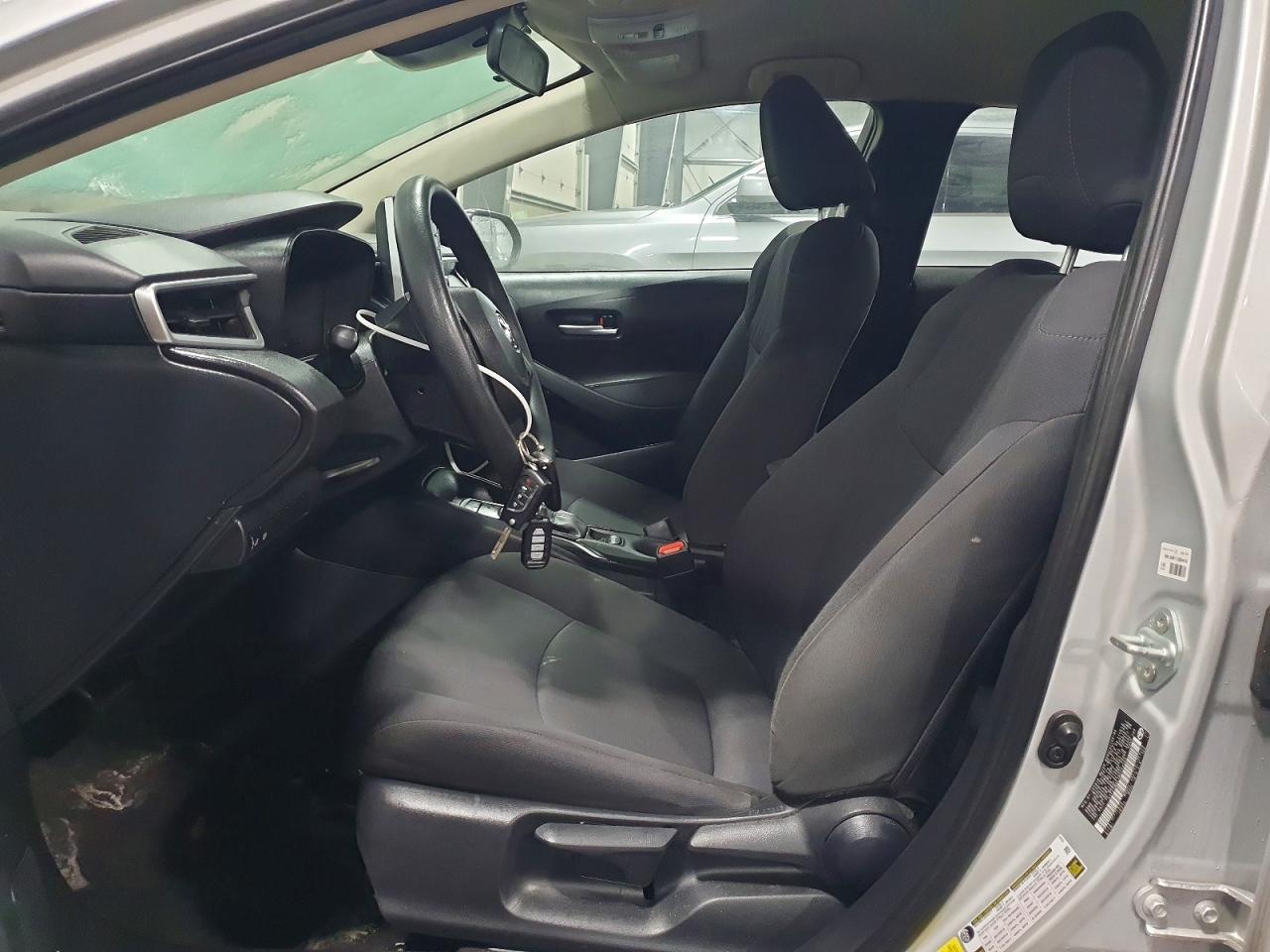 2021 TOYOTA COROLLA LE photo 7