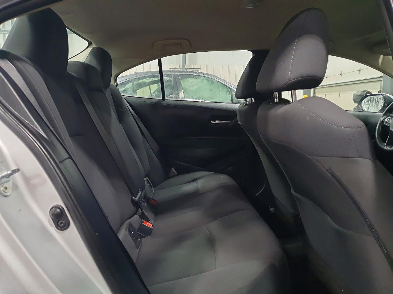 2021 TOYOTA COROLLA LE photo 10