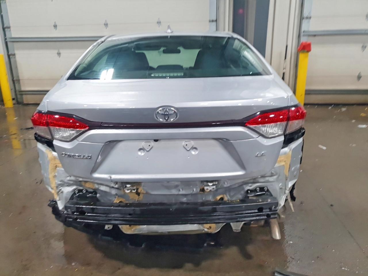 2021 TOYOTA COROLLA LE photo 6