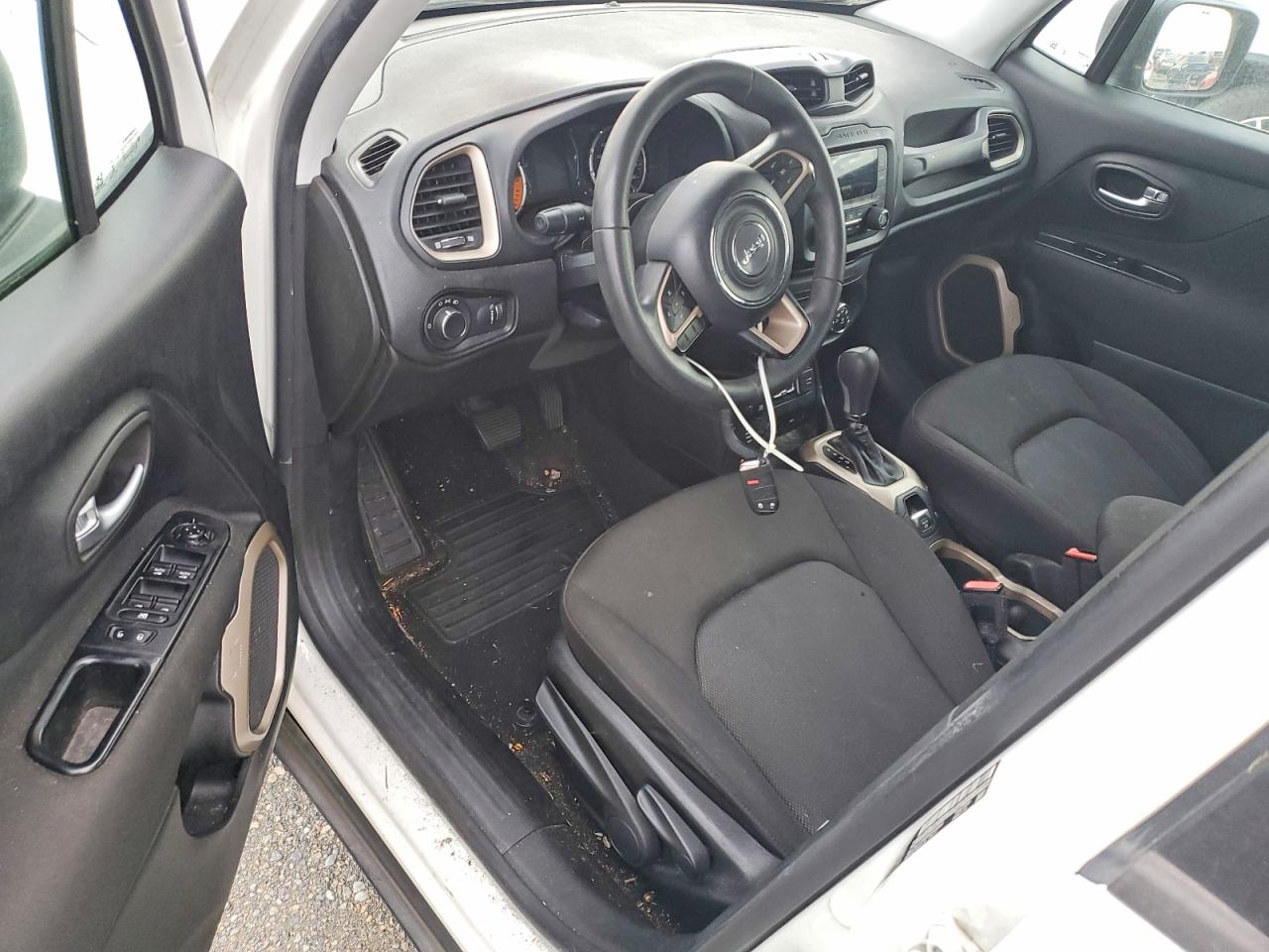 2017 JEEP RENEGADE SPORT photo 8