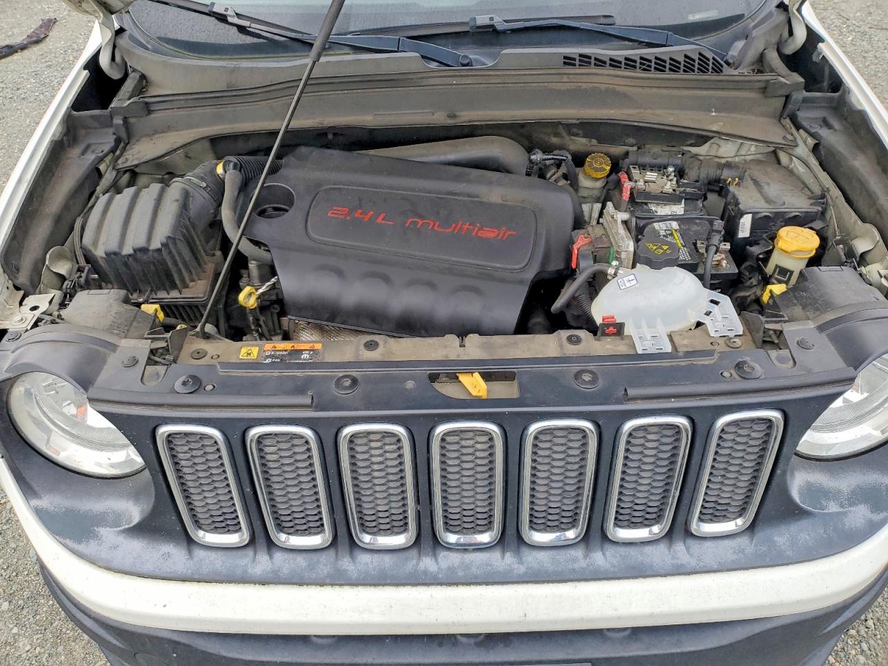 2017 JEEP RENEGADE SPORT photo 11