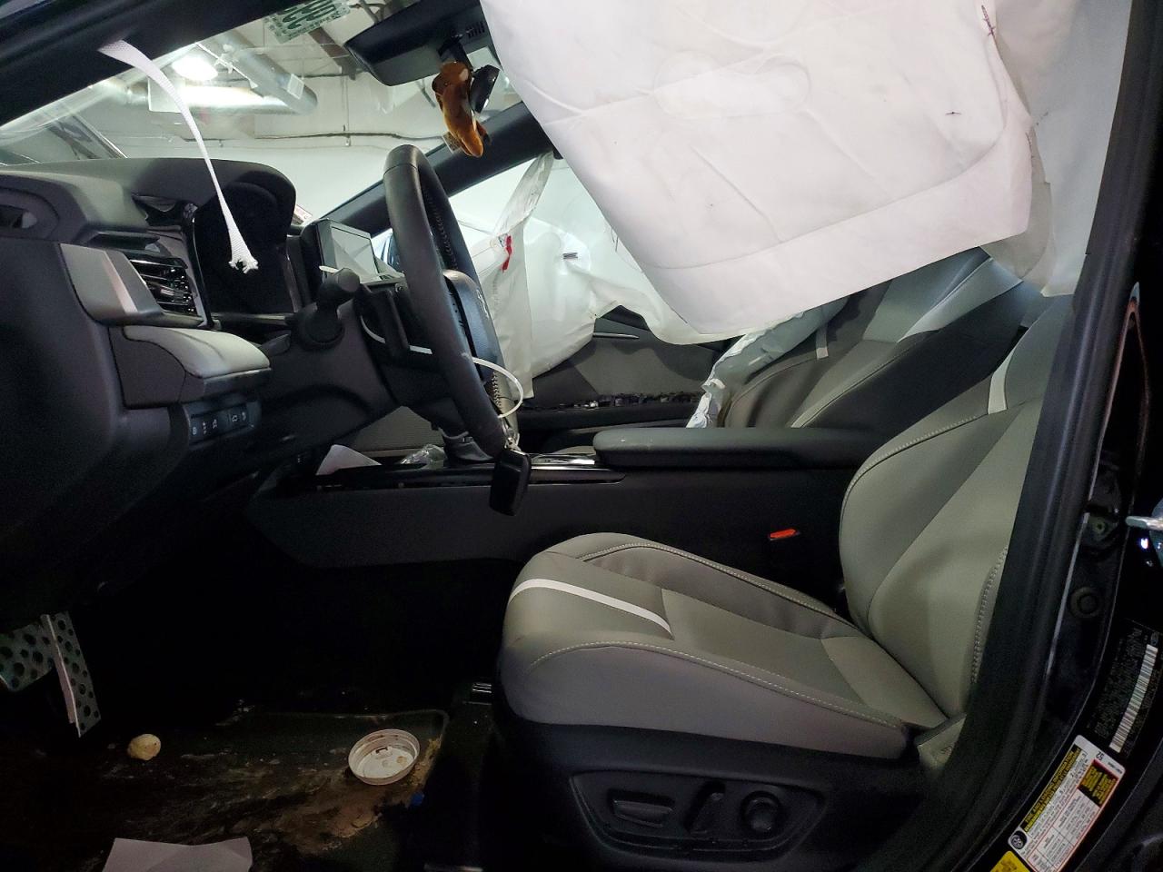 2026 TOYOTA CAMRY XSE photo 7