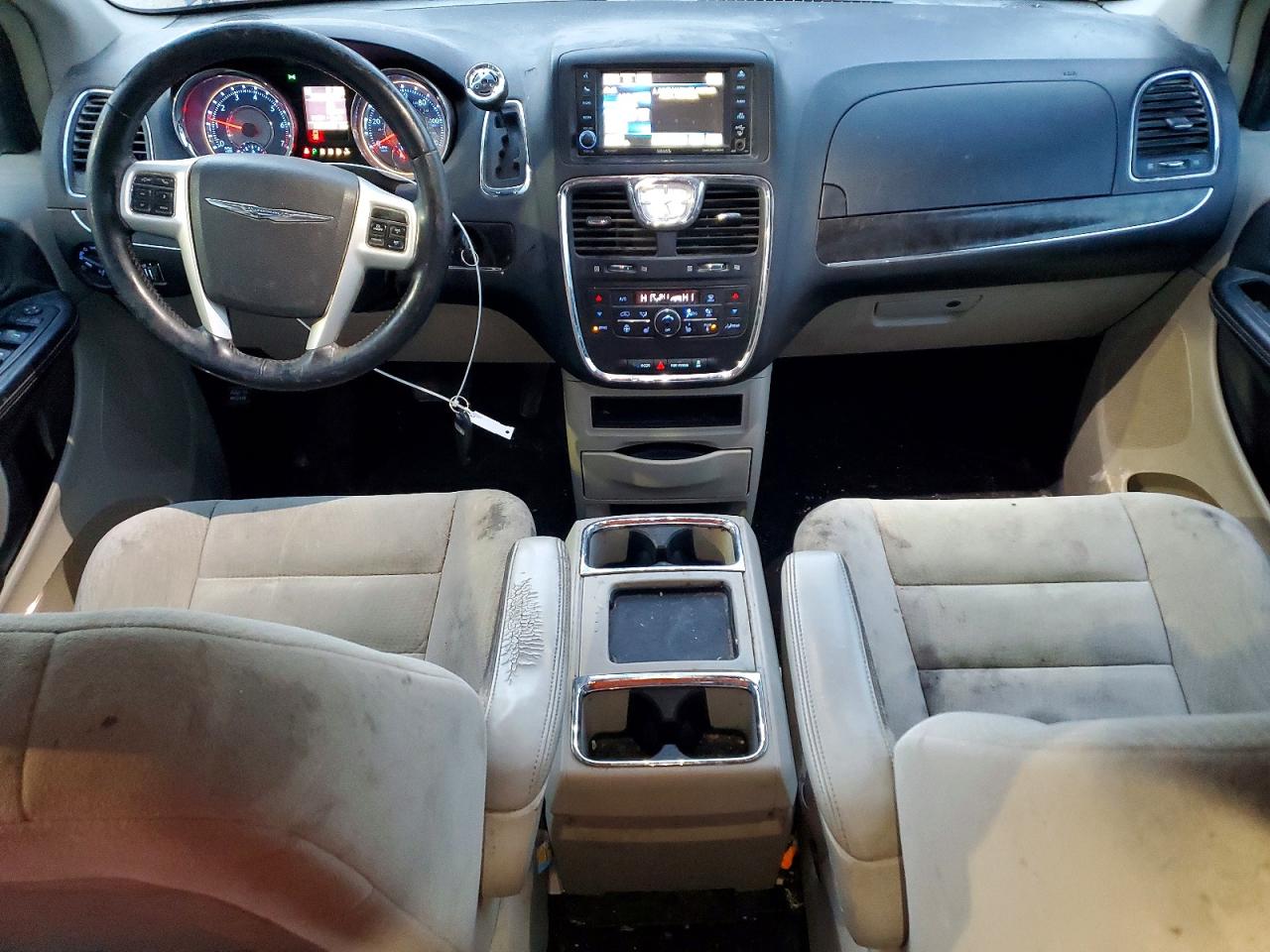 2015 CHRYSLER TOWN & COUNTRY TOURING photo 15
