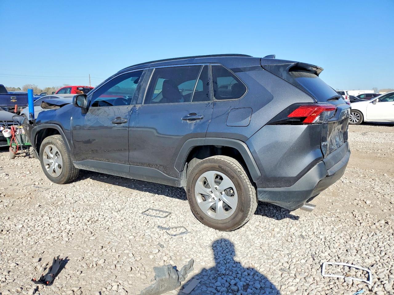 2021 TOYOTA RAV4 LE photo 2