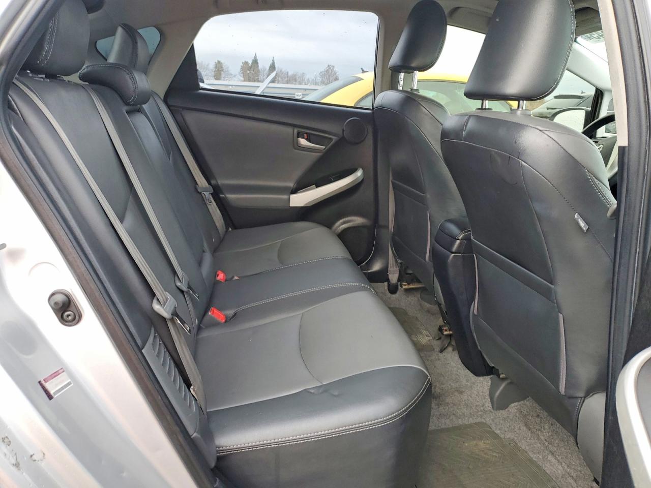 2013 TOYOTA PRIUS photo 10