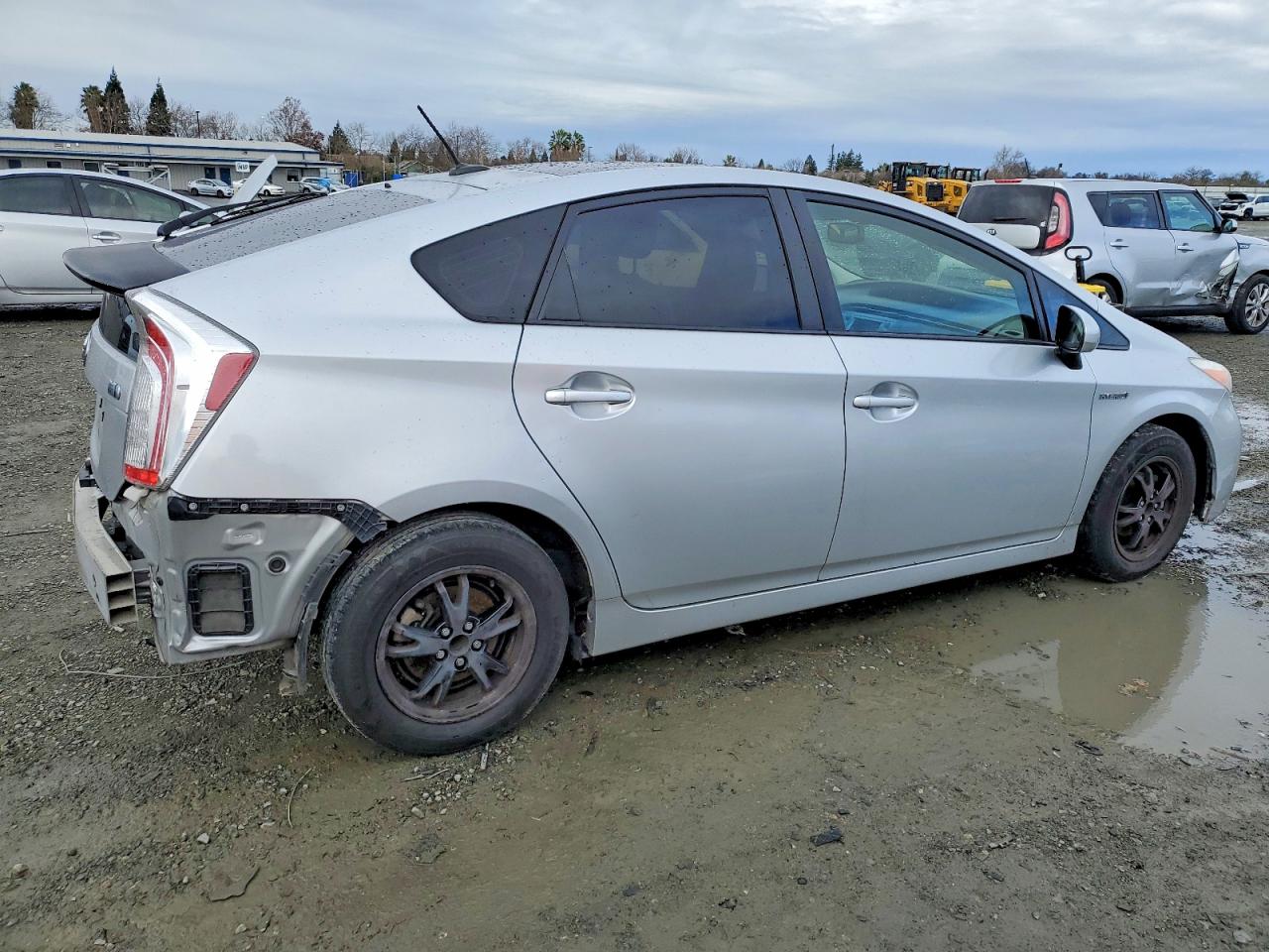 2013 TOYOTA PRIUS photo 3
