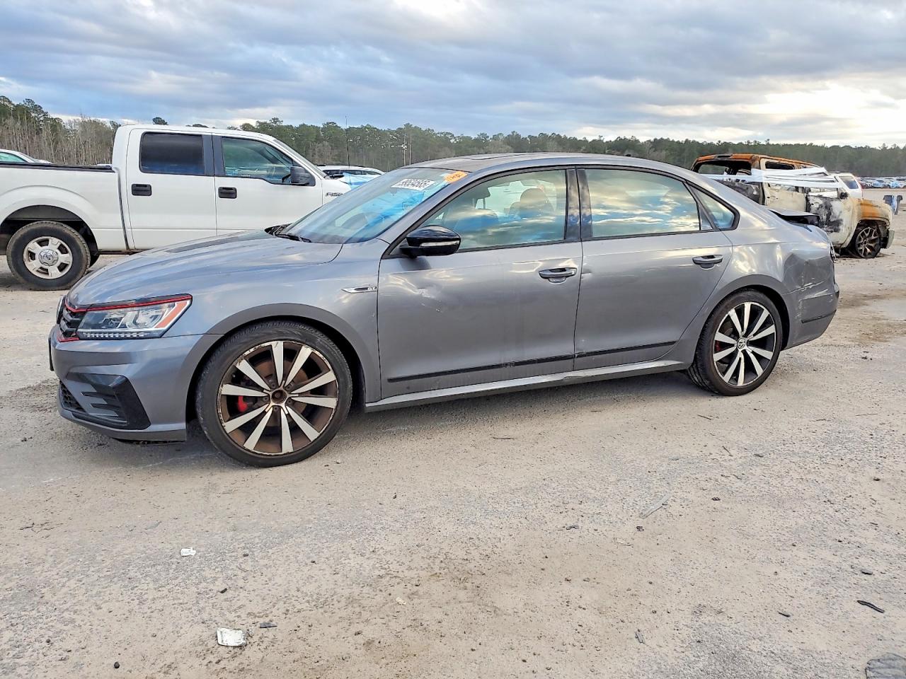 2018 VOLKSWAGEN PASSAT