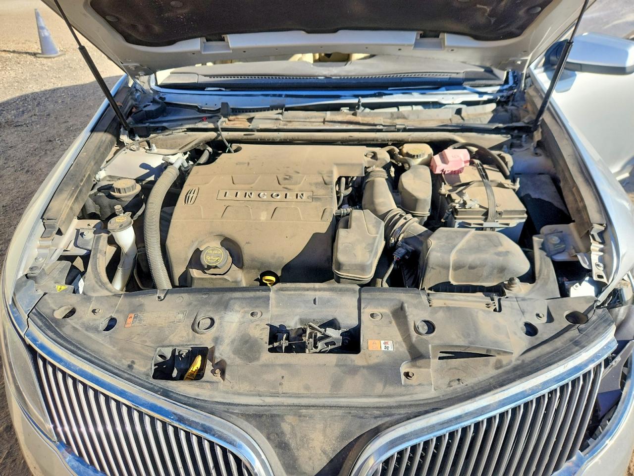 2014 LINCOLN MKS photo 11