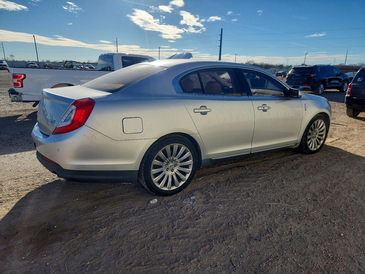 2014 LINCOLN MKS photo 3