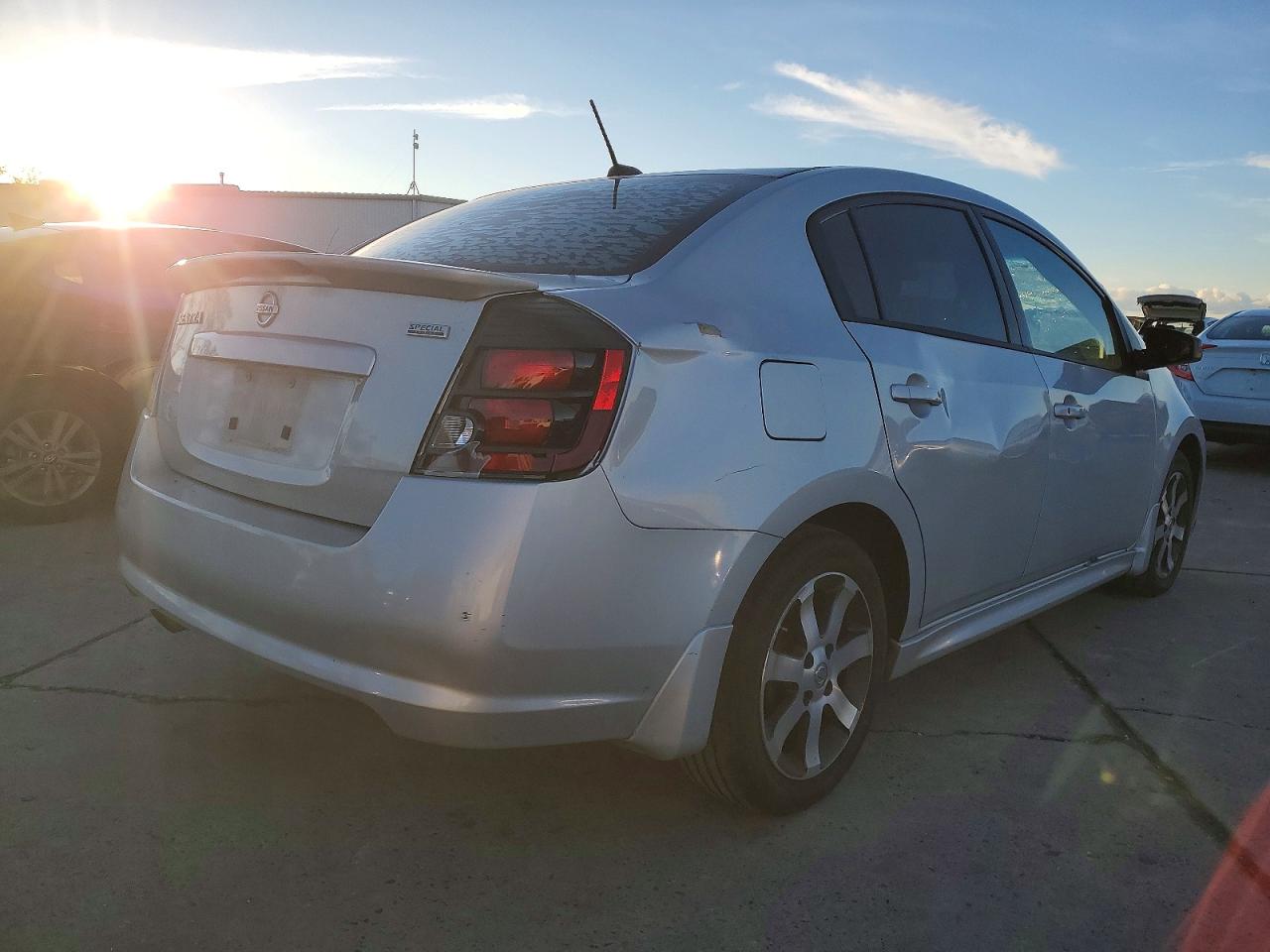 2012 NISSAN SENTRA 2.0 photo 3
