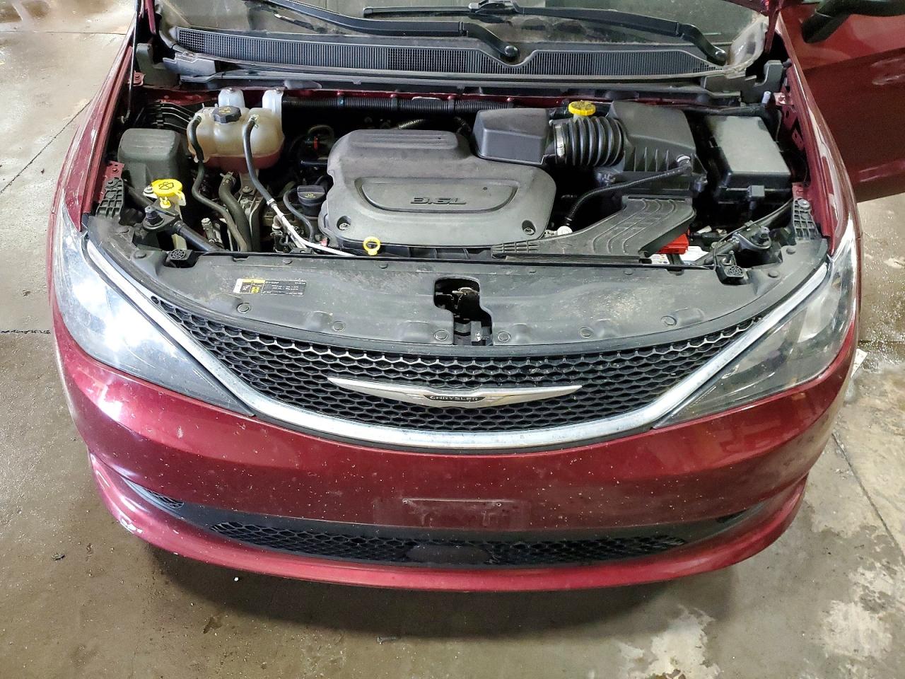 2021 CHRYSLER VOYAGER LXI photo 12